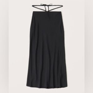 Abercrombie & Fitch Tie-Waist Midaxi Skirt